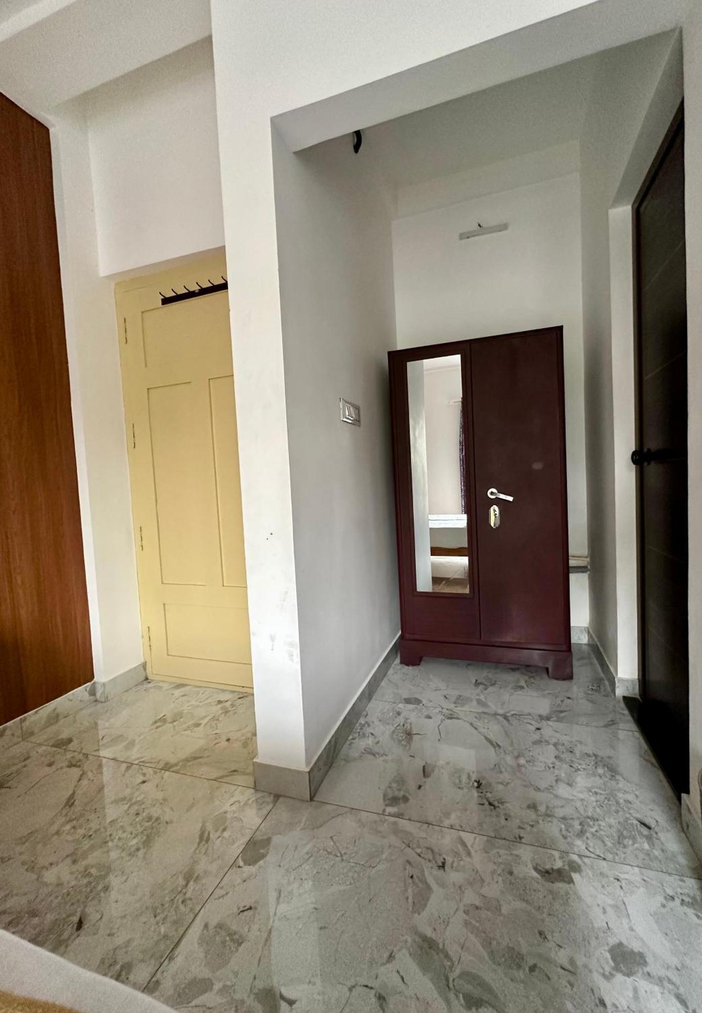M M Residency Hotel Kochi Luaran gambar